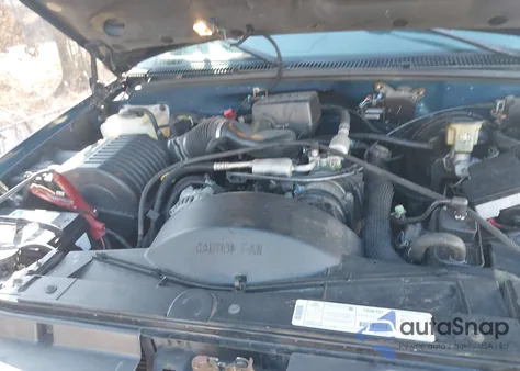 1998 Chevrolet C/K 1500 Silverado Fleetside z USA, uszkodzony, nr VIN 1GCEK19R3WE165270